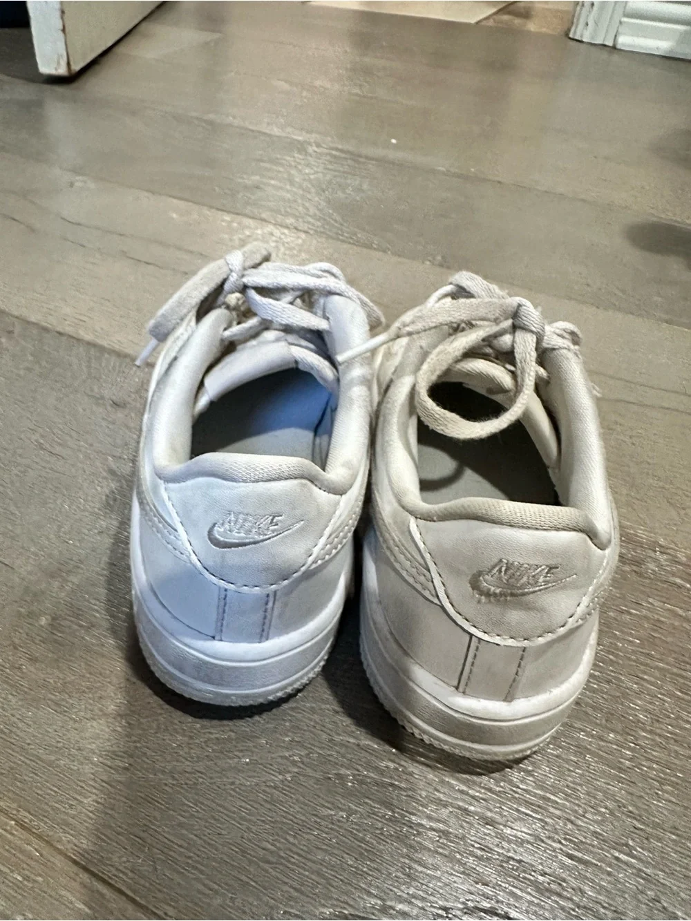Kids Nikes size 13